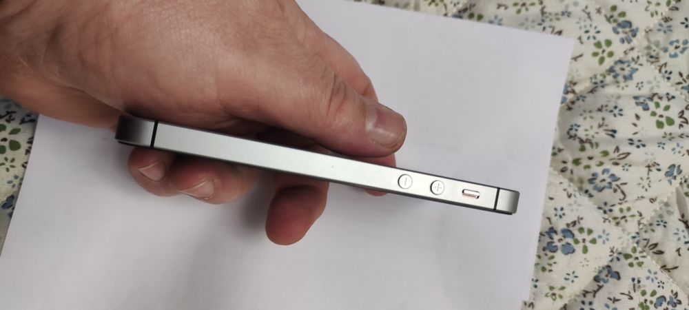 IPhone SE 1 gen 16 gb