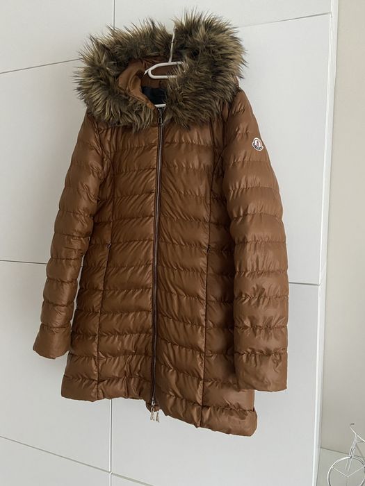 Zimowa kurtka z kapturem