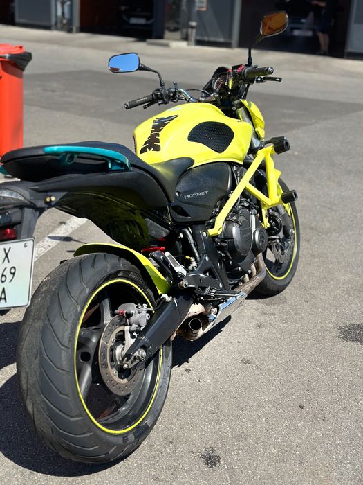 Мотоцикл Honda Hornet