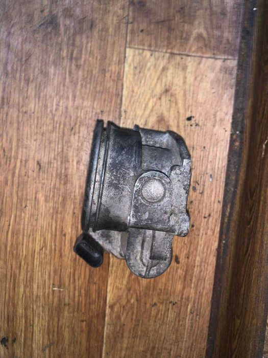 Дросельна заслінка skoda VW audi 2.0 tdi 1.9  A2C53099815 03G128063J