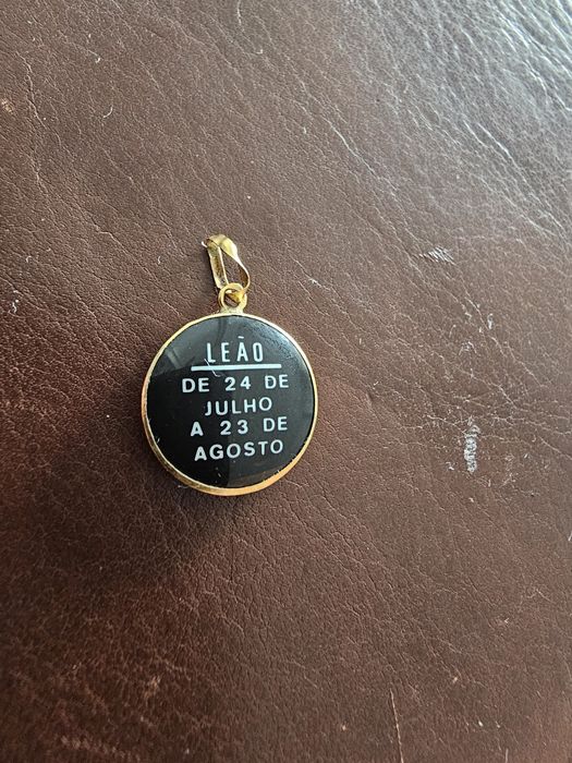 Medalha ouro 19,2k signo Leão