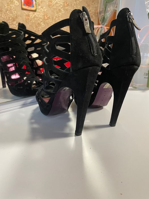 Продаю почти новые летние босоножки, 35 размер