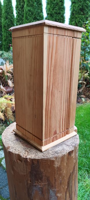 Dębowa stojak po butelce