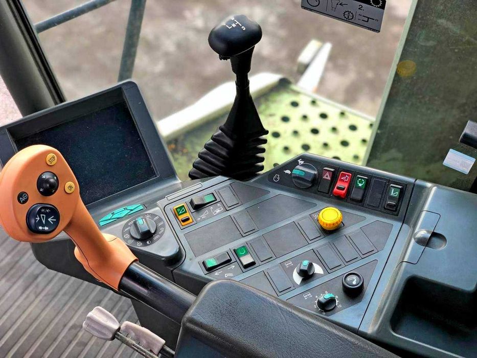 Комбайн Claas Lexion 480 (2003)