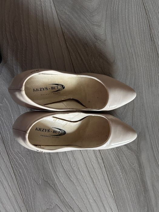 Buty polskiej marki Krzyś-But, rozmiar 38