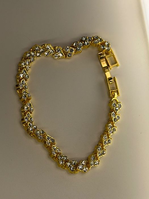 Vendo pulseira em pedraria
