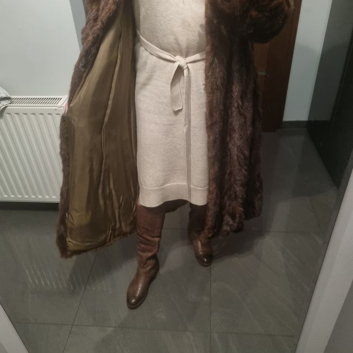 Futro z  norek brązowe, długie,