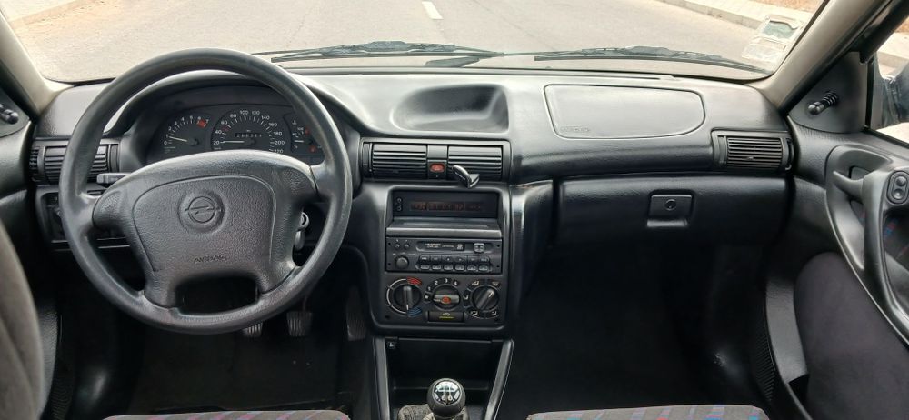 Opel Astra esta em bom estado
