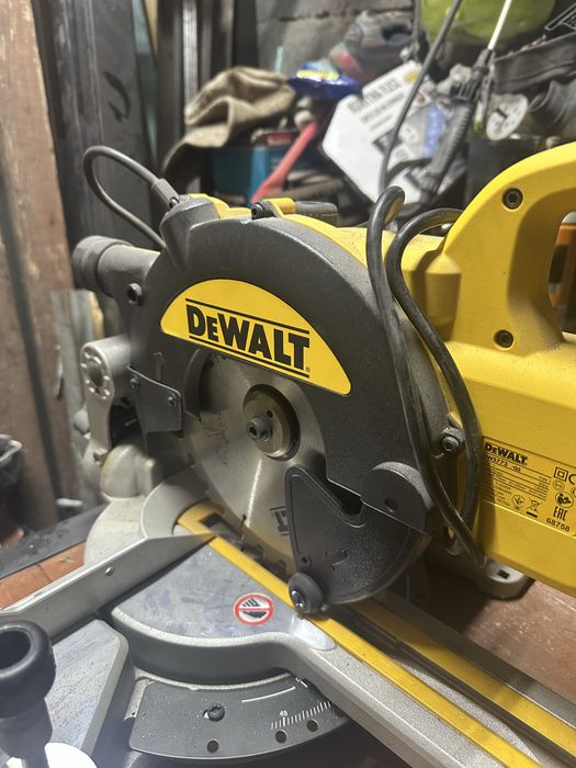 Dewalt DWS773-QS Piła Ukośnica 1300W Gwarancja