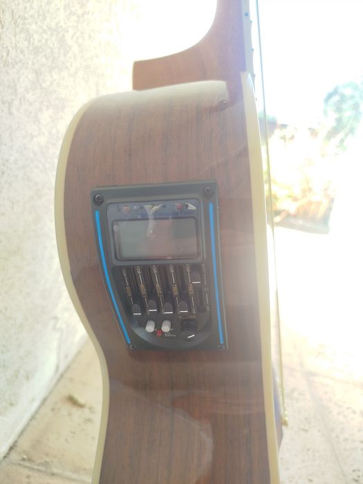 Guitarra Red Hill