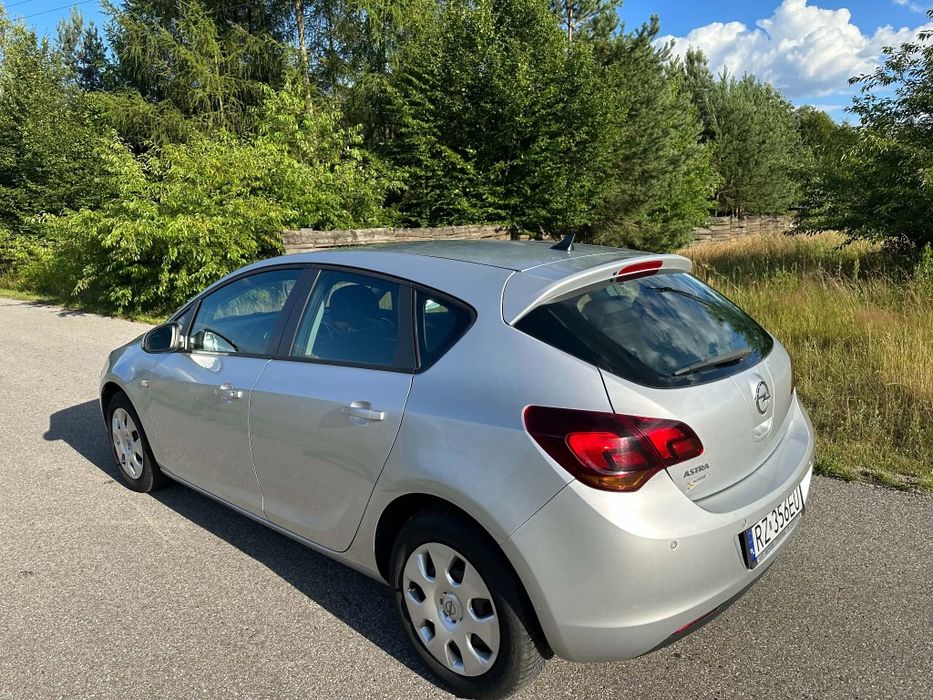 Opel Astra J 1.6 116km Cosmo