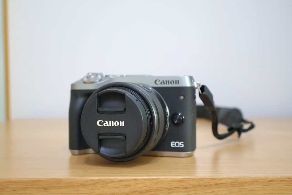 Canon EOS M6 + EFM 15-45mm