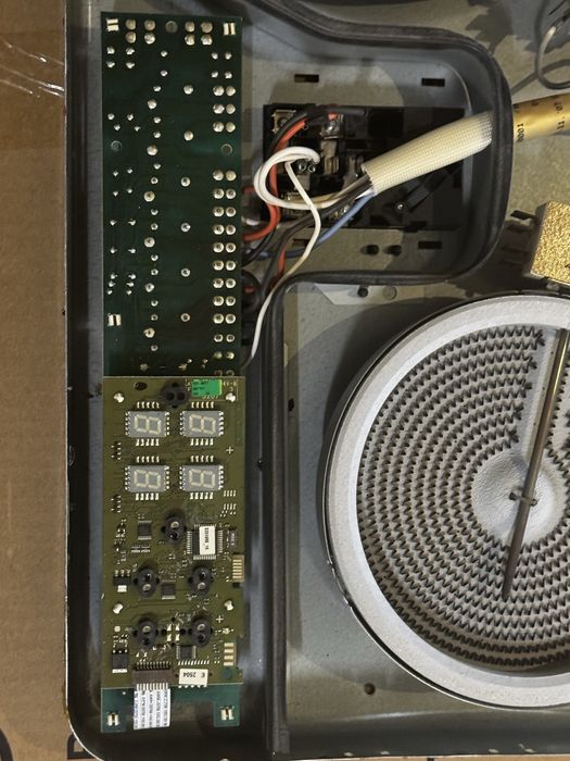 Płyta Gorenje ECT 600SC uszkodzona