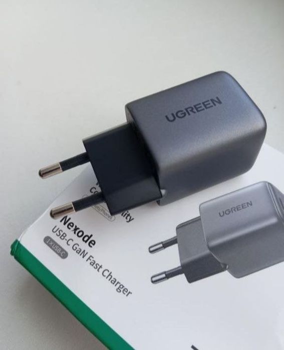 Зарядное устройство ugreen usb-c gan fast charger 30w eu space gray model cd319