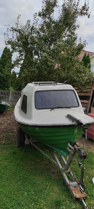 łódka wanda 430x170 z kabiną i z przyczepą