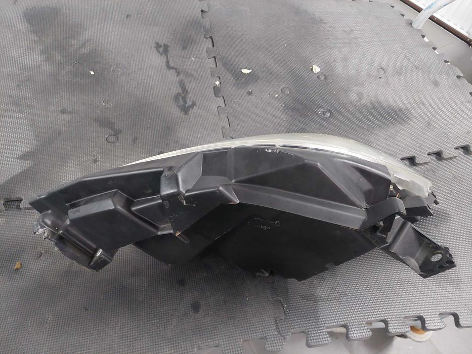 farol esq Renault Clio