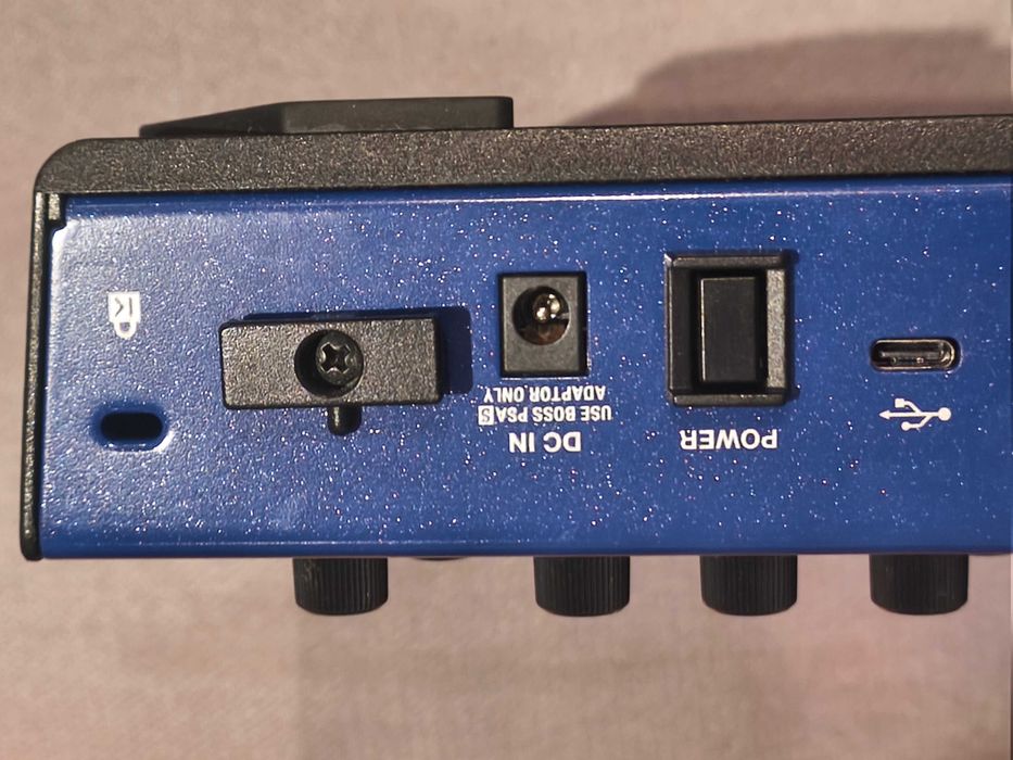 Baixos BOSS ME-90B BASS MULTI-EFFECTS Muti-FX para Baixo 8-Footswitches