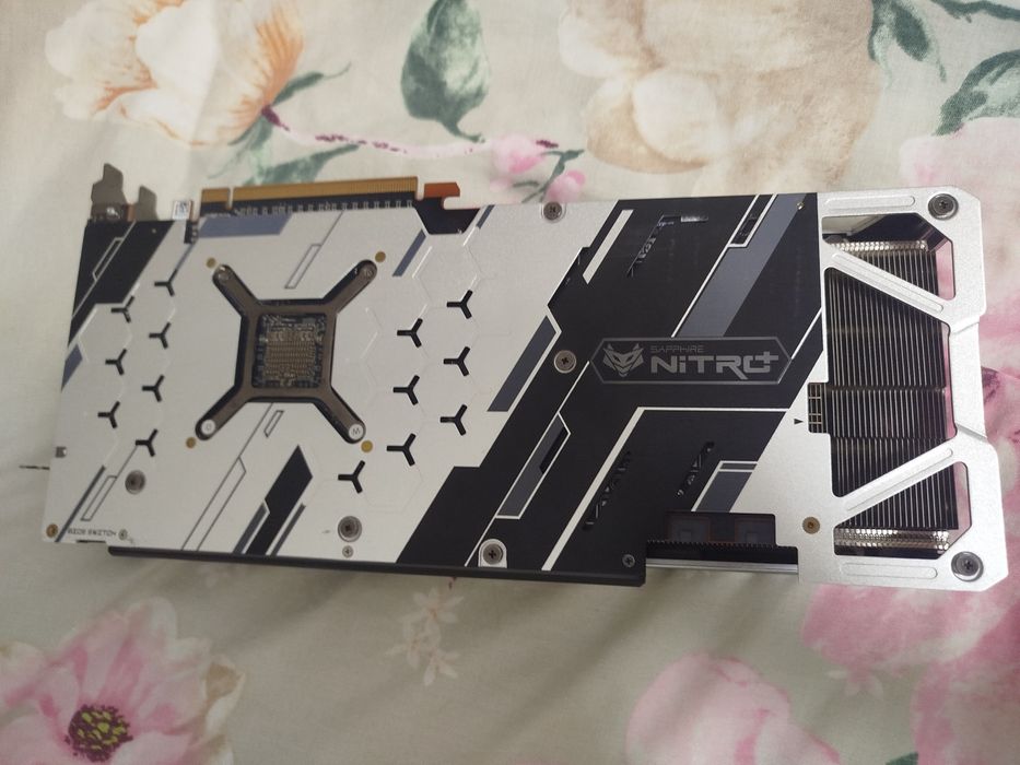 Відеокарта rx5700xt