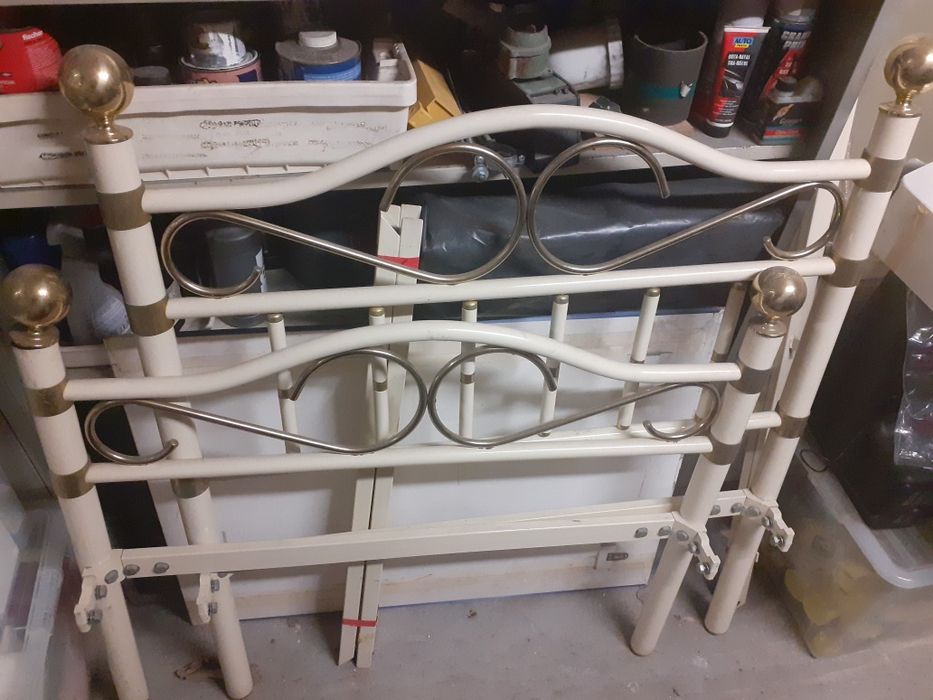 Vendo Cama de solteiro