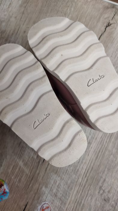 Лаковані туфельки