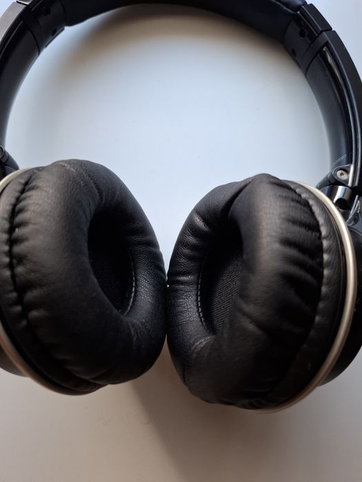 Audiothecnica ATH-AR3BT headphones