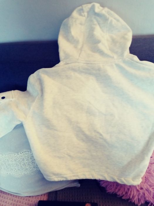 Bluza szara zkapturem 34 Ellesse do pasa