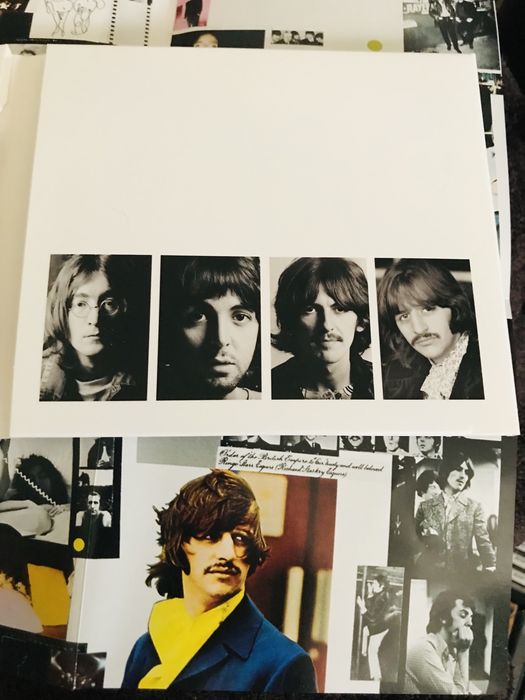 Box CD DUPLO BEATLES com livretos e fotos originais.