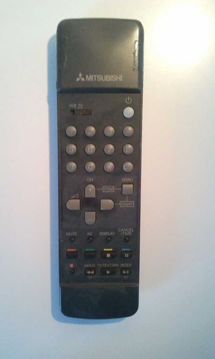 TV Mitsubishi a cores, 24" funcional.