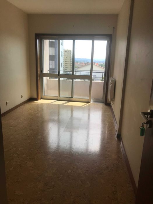 T3 junto ao Metro D. João II | Garagem | Av. República