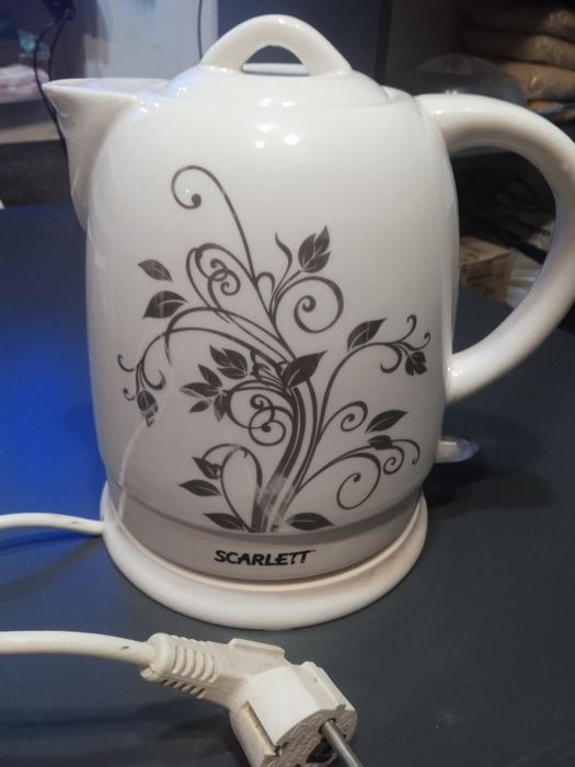 Электрочайник scarlett sc-024