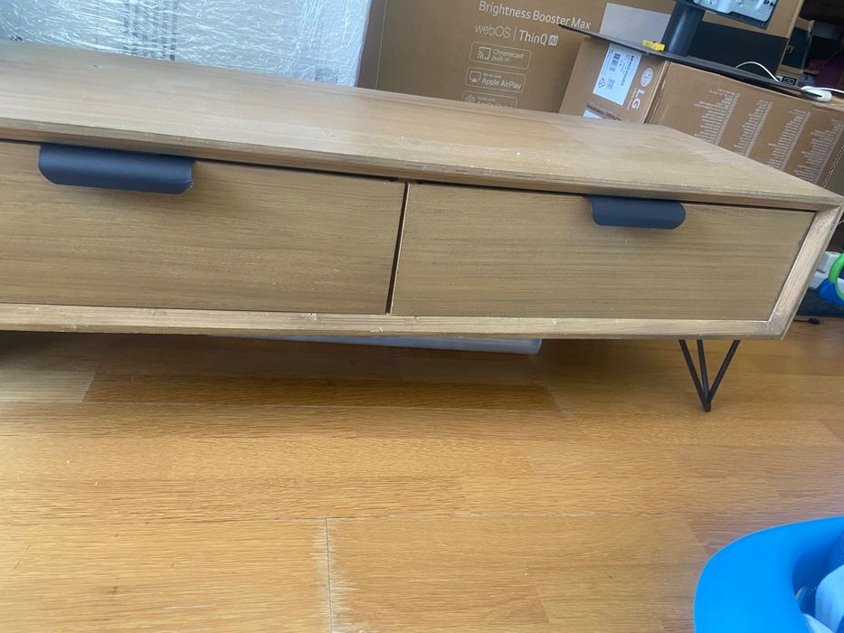 Mesa de TV / de apoio/ Area