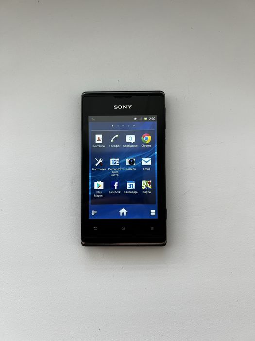 Sony Xperia E C1505 Black отличный телефон с хорошим приемом сигнала GSM что бы оставаться всегда на связи!