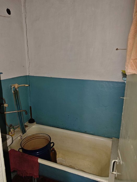 Продається 2-х кімнатна квартира в смт .Пальміра, Золотоніський р -н..