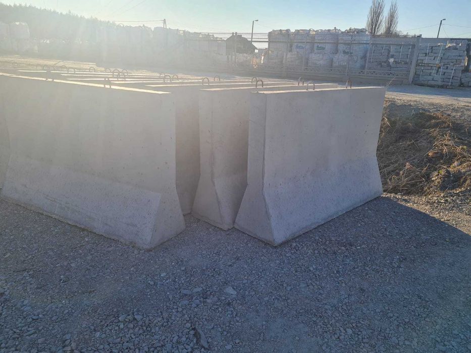 Bariery Betonowe boksy mur oporowy zasieki zapory boxy bloki betonowe