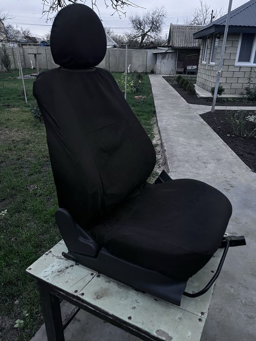 Продам сиденья опель комбо з підігрівом ціна за 2шт