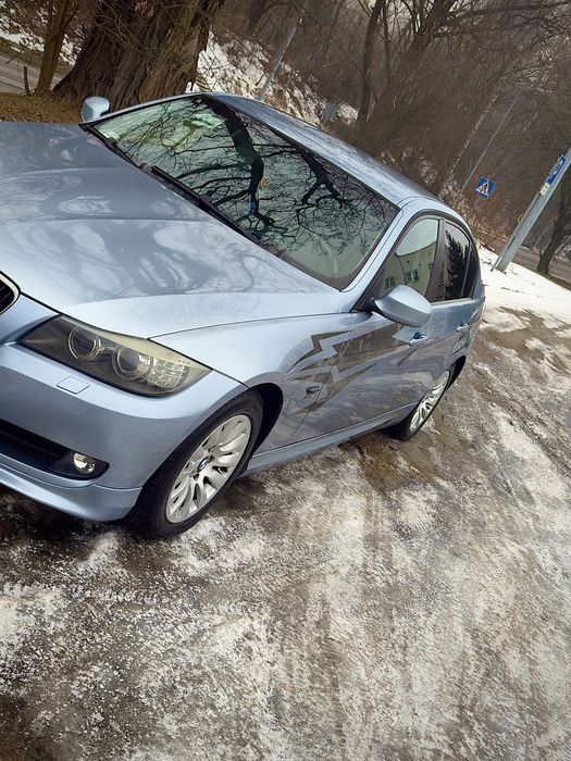 BMW E90 320D