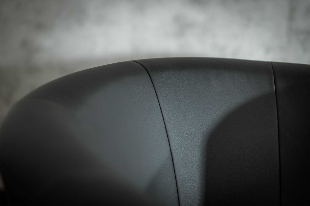 Fotel wypoczynkowy czarny FOKS kubełkowy fotelik kubełek