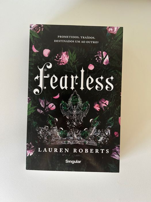 Livros - Coleção Powerless, Lauren Roberts