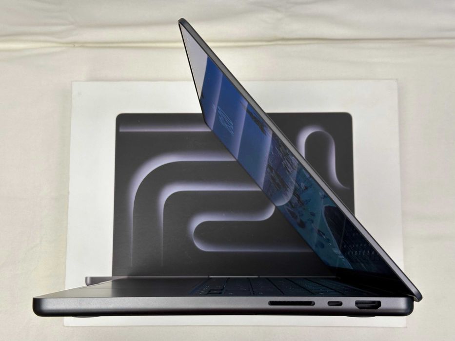 MacBook Pro 14.2” M3 Pro (2023), 18RAM/1000Gb SSD, Space Black -99% батарея