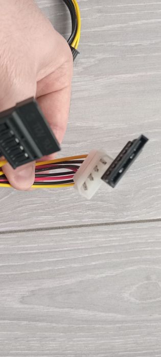 Кабель sata на molex