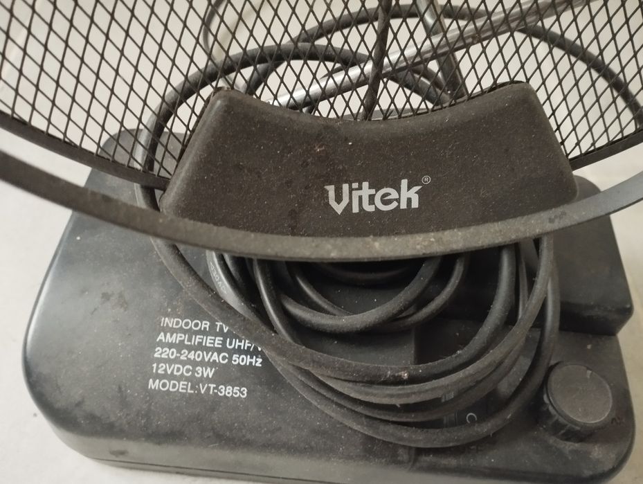 Антена Vitek VT3853 для телевізора