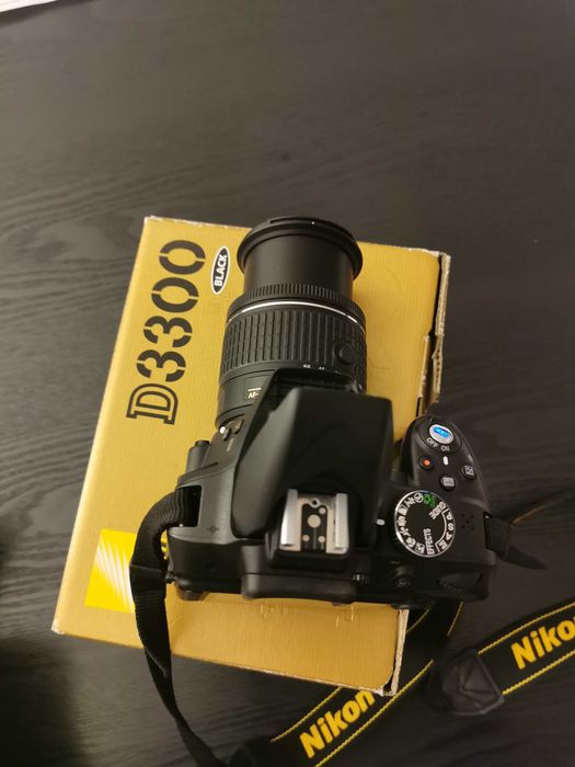 Maquina fotografica Nikon D 3300 como Nova