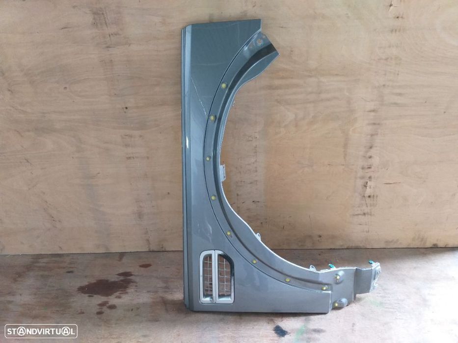 Guarda lamas direito Land Rover Discovery 3 - 2.7 TDV6 L319