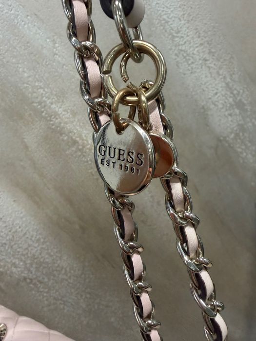 Сумка Guess рожева