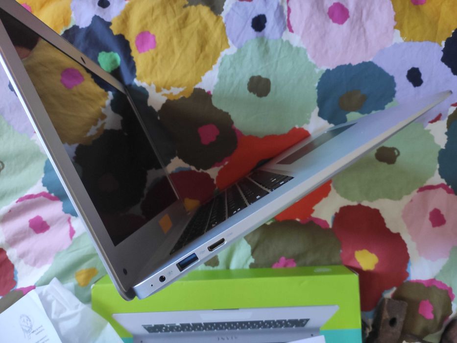slim note 14.1 + laptop kiano