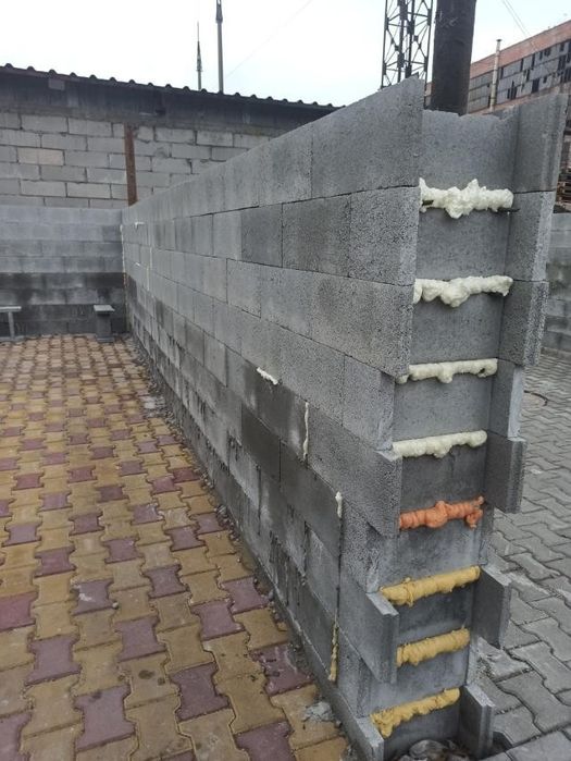 Опалубка шлакоблок серый цветной плитка