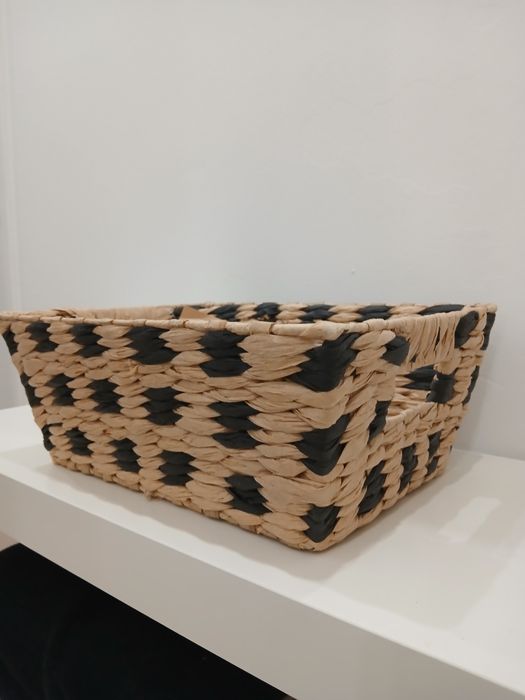 Selling 2 Wicker Baskets in Excellent Condition64752020876673123
