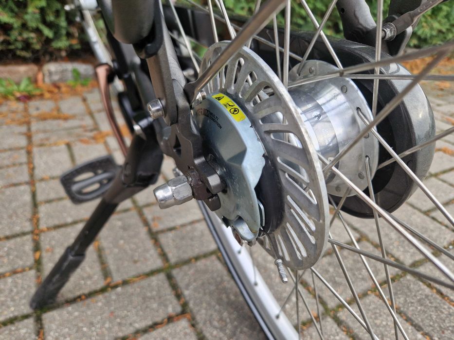 Rower GAZELLA z  wsp elektryczne , wzorcowy stan mały przebieg
2499