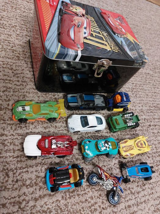 Набір машинок Hot Wheels 11шт + Бокс для зберігання