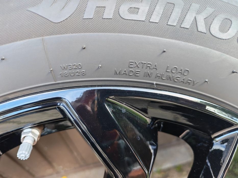 Koła zimowe 17"  205/60 R17 z czujnikami, Tivoli